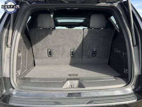 Used 2024 Chevrolet Tahoe Z71 w/ Luxury Package image 30