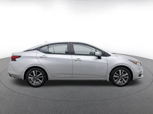 Used 2025 Nissan Versa SV FWD image 10