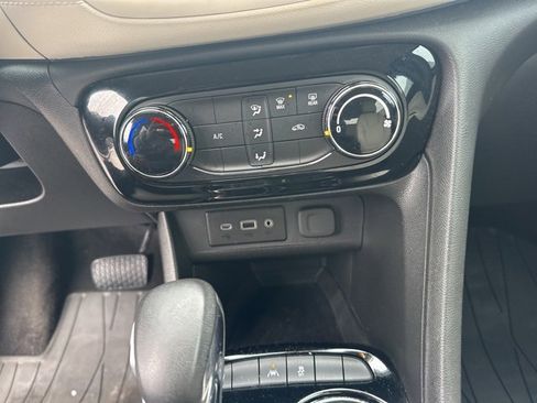 Used 2021 Buick Encore GX Preferred w/ Sport Touring Package image 21