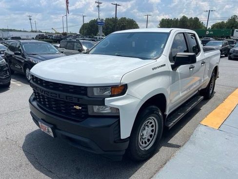 Used 2019 Chevrolet Silverado 1500 W/T w/ Trailering Package RWD image 3