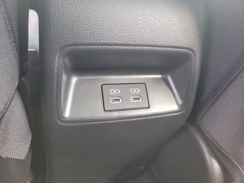 Used 2025 Toyota Corolla SE FWD image 13