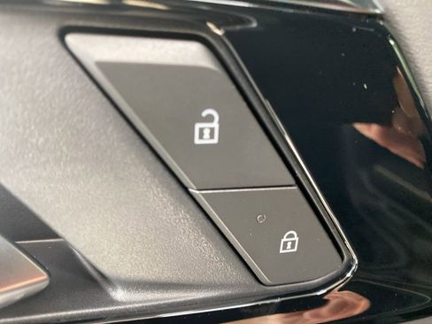 New 2026 Chevrolet Suburban Premier w/ Sun And Tow Package image 32