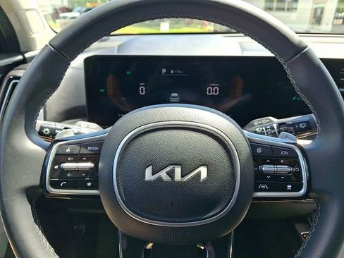 Certified 2025 Kia Sorento EX w/ EX Panoramic Sunroof Package AWD/4WD image 20