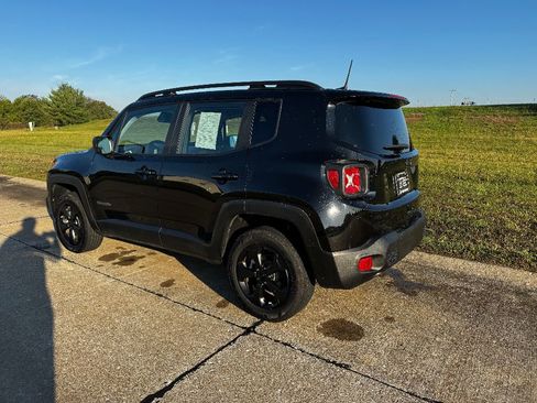 Used 2021 Jeep Renegade Sport image 8