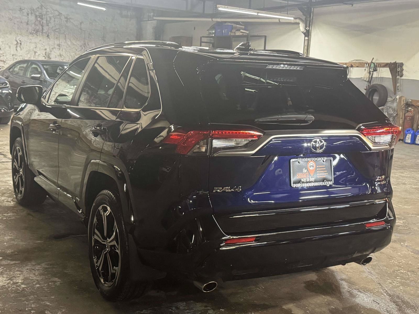 Used 2025 Toyota RAV4 XSE w/ Weather Package AWD/4WD image 5
