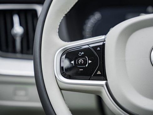 New 2026 Volvo XC60 B5 Ultra w/ Protection Package Premier image 28