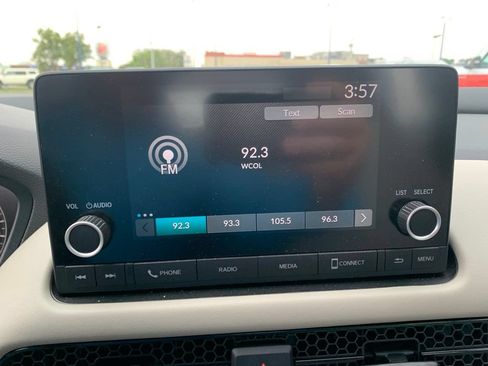 Used 2025 Honda HR-V LX image 39