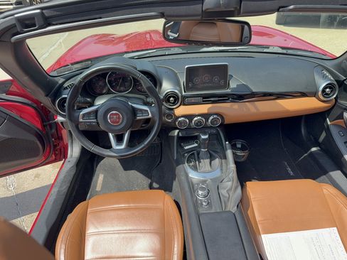 Used 2019 FIAT 124 Spider Lusso w/ Convenience Group image 7