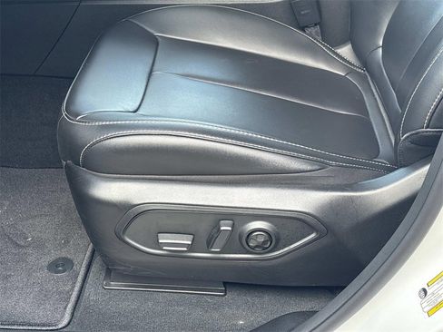 New 2025 Jeep Grand Cherokee Limited w/ Black Appearance Package image 26