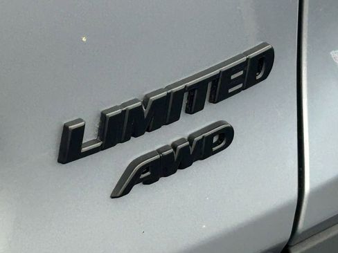 Used 2025 Toyota RAV4 Limited AWD/4WD image 40