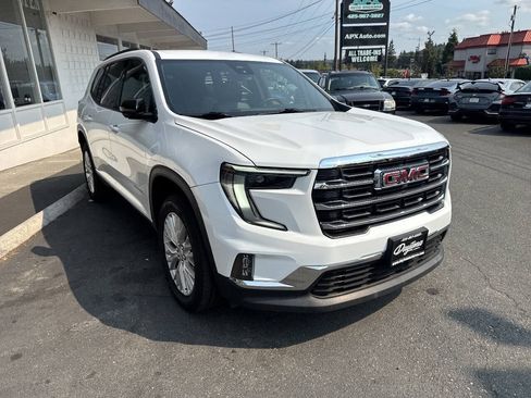 Used 2024 GMC Acadia Elevation AWD/4WD image 11