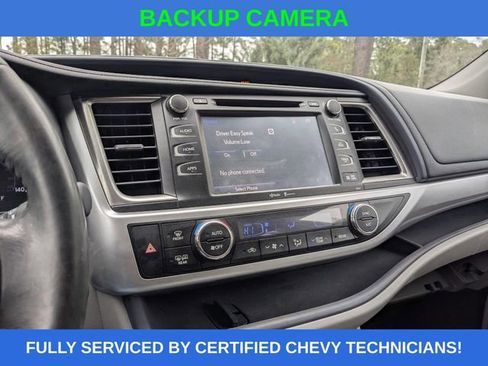 Used 2015 Toyota Highlander XLE image 6