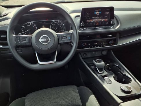 Used 2024 Nissan Rogue SV AWD/4WD image 14