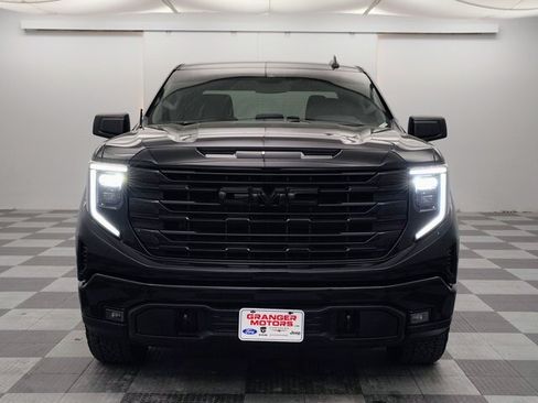 Used 2024 GMC Sierra 1500 Elevation w/ X31 Off-Road Package AWD/4WD image 5