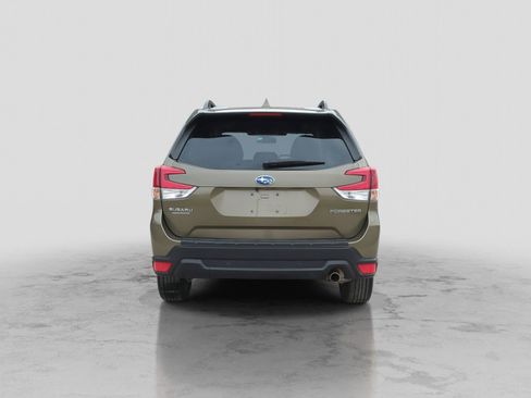 Used 2023 Subaru Forester Limited image 7