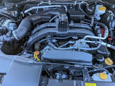 Used 2023 Subaru Crosstrek 2.0i Premium image 12