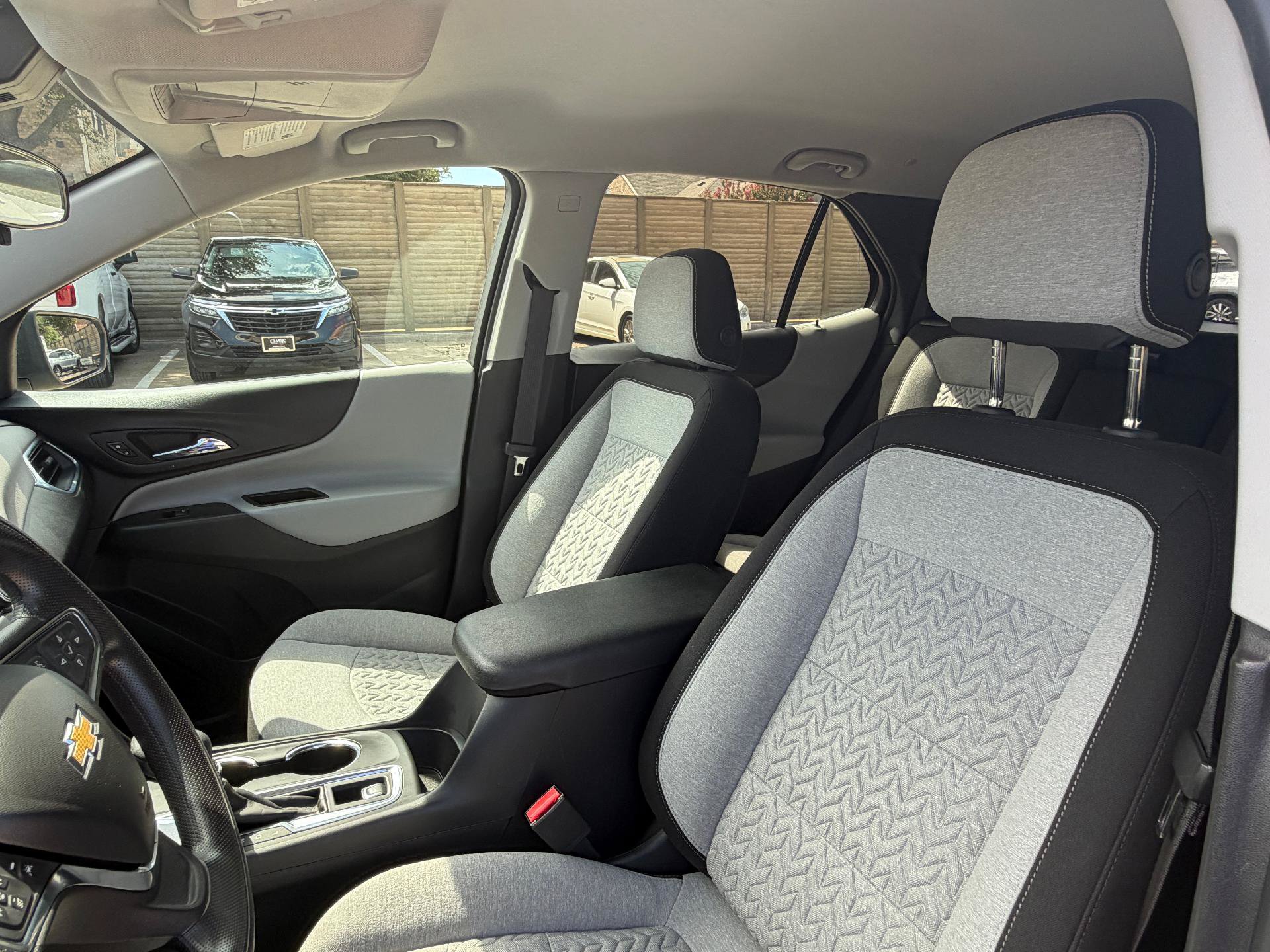 Used 2023 Chevrolet Equinox LS w/ LS Convenience Package FWD image 18