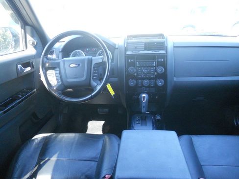Used 2010 Ford Escape Limited AWD/4WD image 18