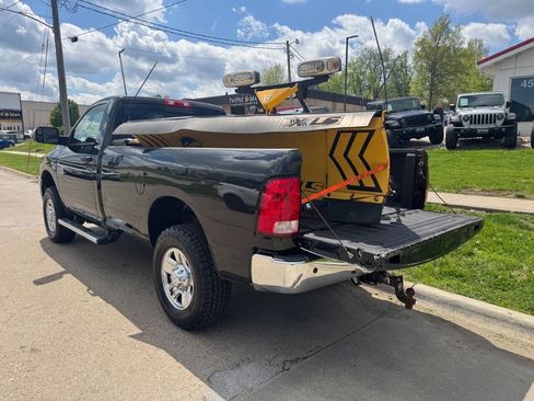 Used 2016 RAM 2500 SLT w/ Popular Equipment Group AWD/4WD image 3