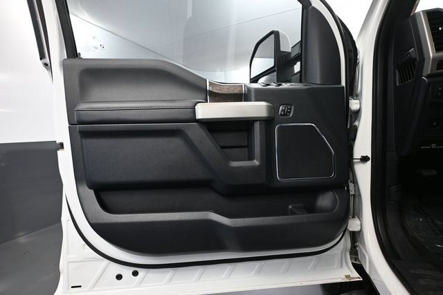 Used 2022 Ford F250 Lariat w/ Lariat Ultimate Package AWD/4WD image 13