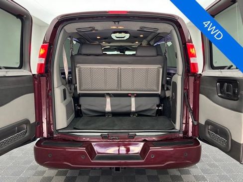Used 2020 Chevrolet Express 2500 Extended w/ Enhanced Convenience Package RWD image 9