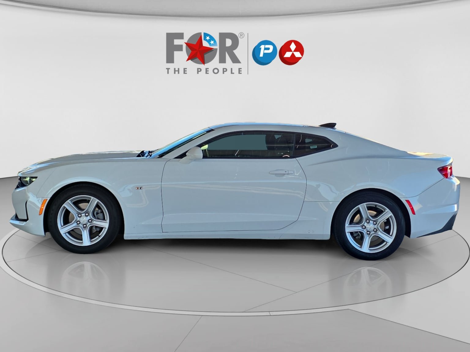 Used 2023 Chevrolet Camaro LT RWD image 6