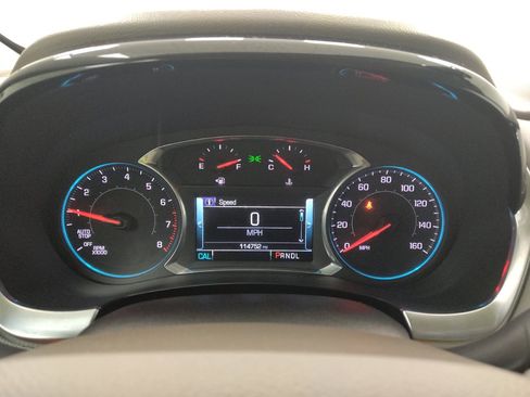 Used 2018 Chevrolet Traverse Premier w/ Driver Confidence II Package FWD image 23