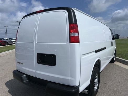 Used 2025 Chevrolet Express 2500 Extended w/ Driver Convenience Package image 4