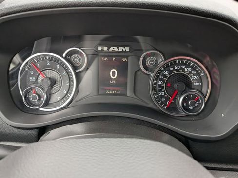 Used 2024 RAM 2500 Big Horn w/ Sport Appearance Package AWD/4WD image 9