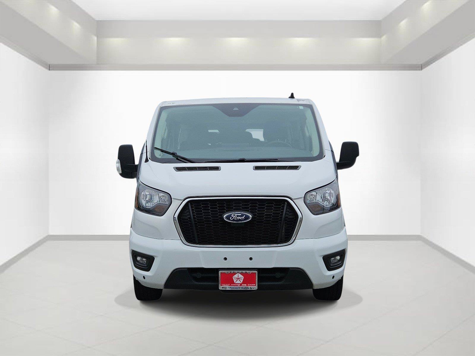 Used 2024 Ford Transit 350 XLT RWD image 2