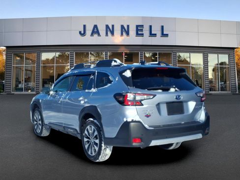Used 2025 Subaru Outback Limited image 7