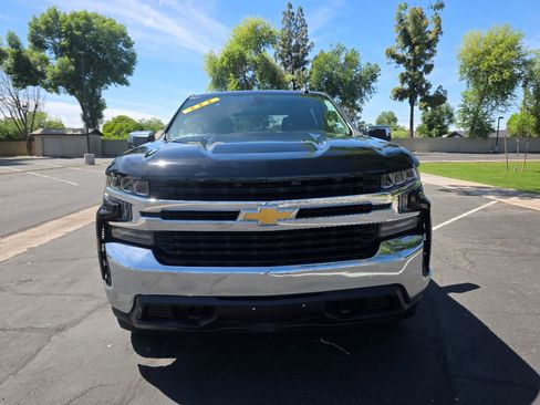 Used 2020 Chevrolet Silverado 1500 LT AWD/4WD image 3