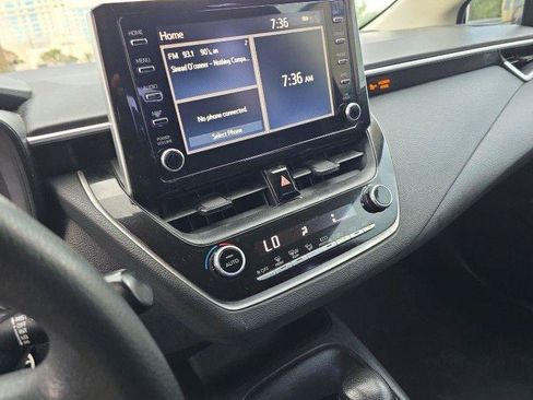 Used 2020 Toyota Corolla LE FWD image 9