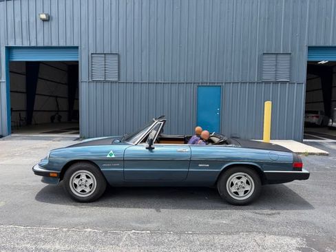 Used 1988 Alfa Romeo Spider Veloce RWD image 62