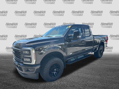 Used 2024 Ford F350 XLT w/ XLT Premium Package image 8