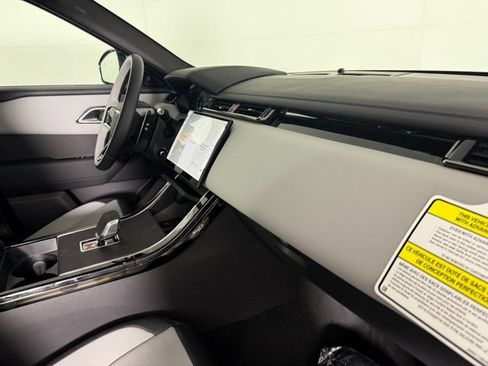 Used 2026 Land Rover Range Rover Velar Dynamic SE AWD/4WD image 35