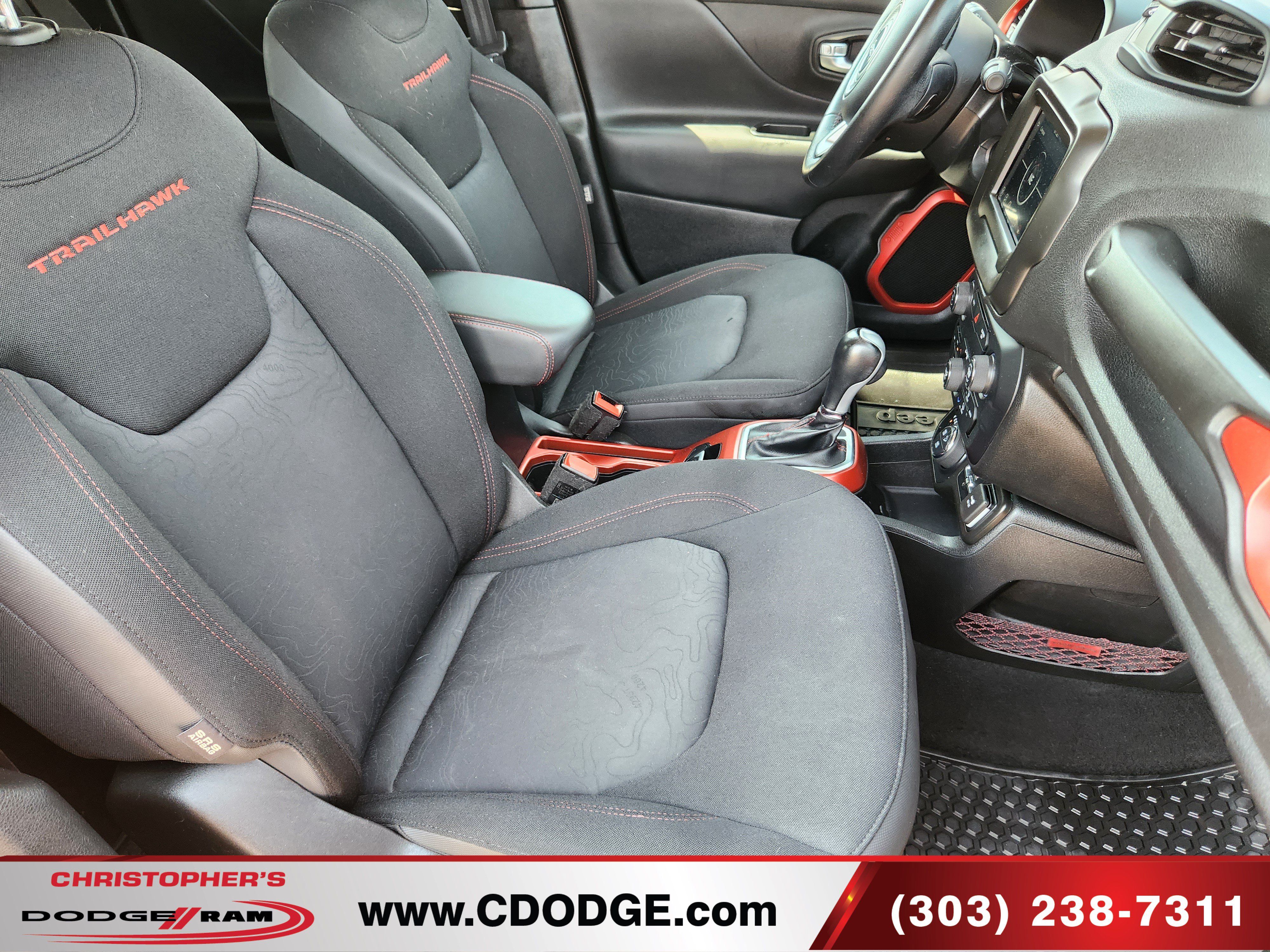 Used 2018 Jeep Renegade Trailhawk AWD/4WD image 21