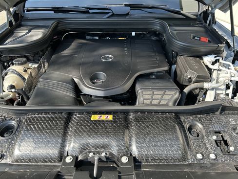 Certified 2025 Mercedes-Benz GLS 450 4MATIC image 54