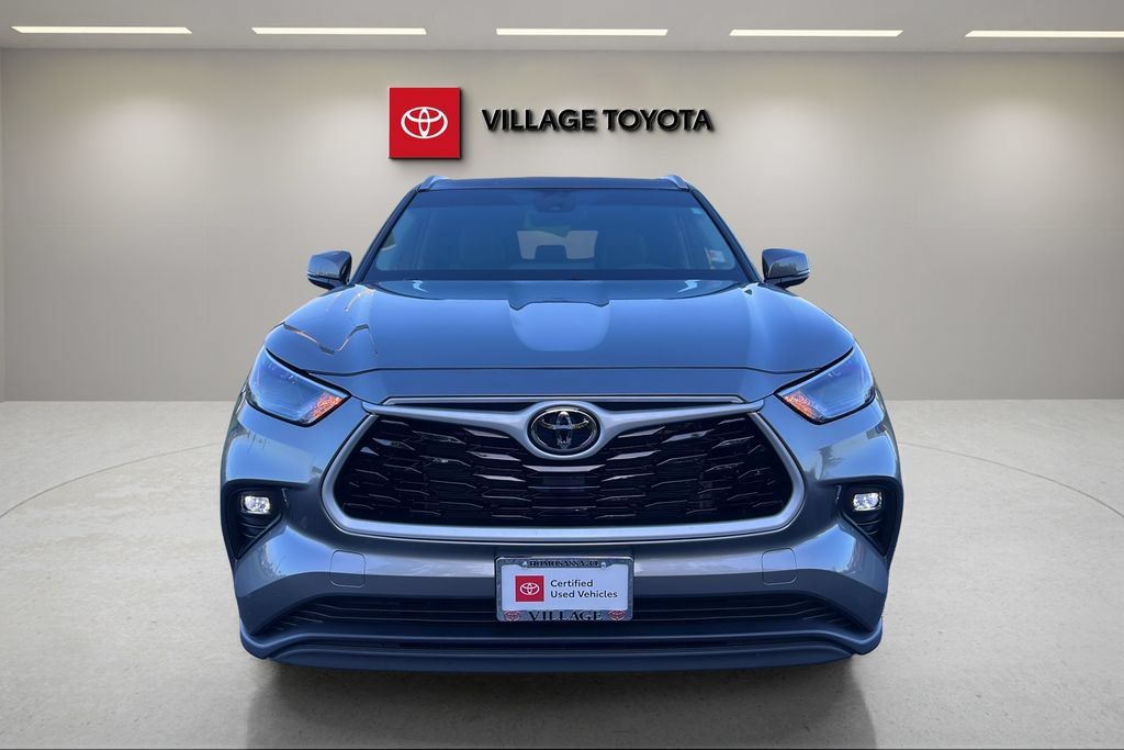 Certified 2026 Toyota Highlander XLE AWD/4WD image 8