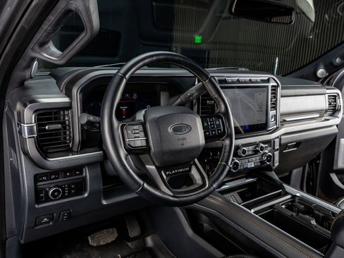 Used 2023 Ford F250 Platinum image 17