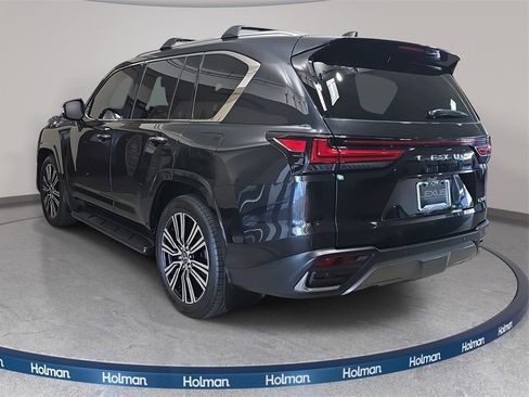 Certified 2025 Lexus LX 600 4WD w/ Luxury Package image 8