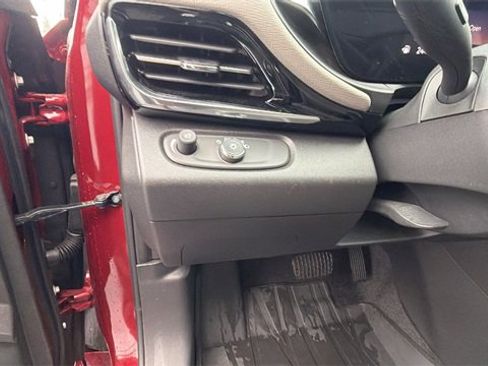 Used 2024 Buick Envista Avenir image 31