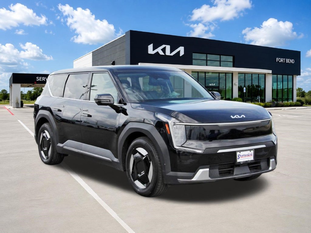 Used 2024 Kia EV9 Light Long Range RWD image 3