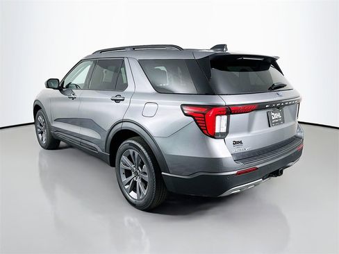 New 2026 Ford Explorer Active w/ Active Comfort Package image 5