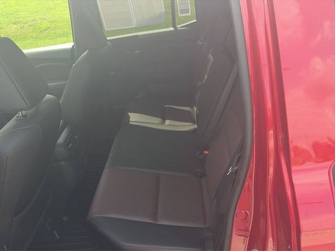 Used 2025 Honda Ridgeline Black Edition image 11