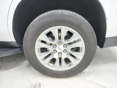 Used 2025 GMC Yukon Denali RWD image 14