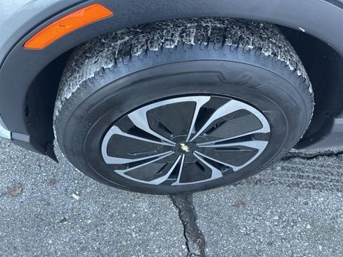 Used 2024 Chevrolet Blazer EV LT image 11