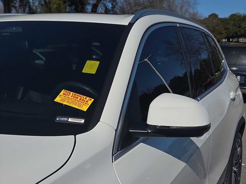 Used 2024 BMW X5 xDrive40i w/ Premium Package image 11