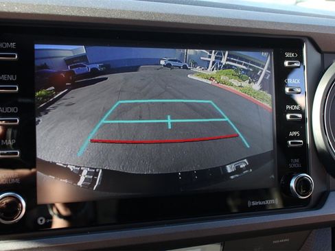 Used 2022 Toyota Tacoma TRD Off-Road image 33