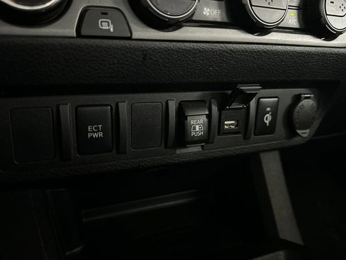 Used 2023 Toyota Tacoma TRD Off-Road AWD/4WD image 26